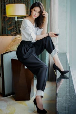 一边亲一边摸韩剧免费观看