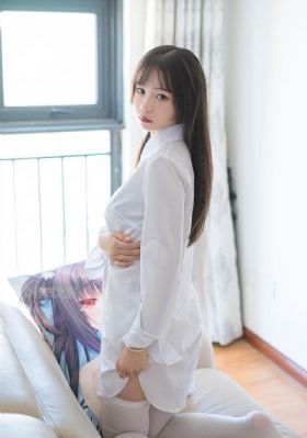 年轻的邻居的阿5