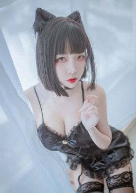 笼中女