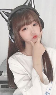 《她和她的她》